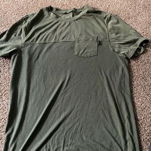 Men’s prana t shirt size medium